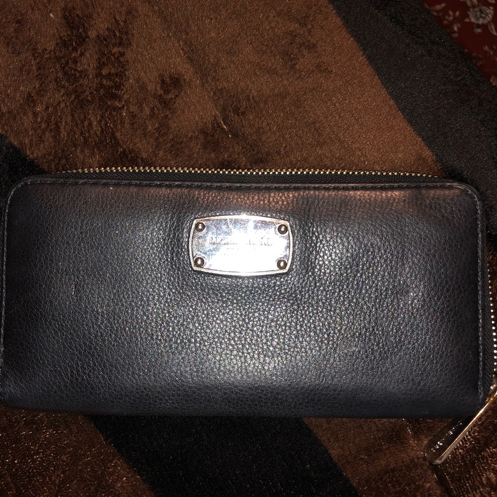 Michael kors wallet